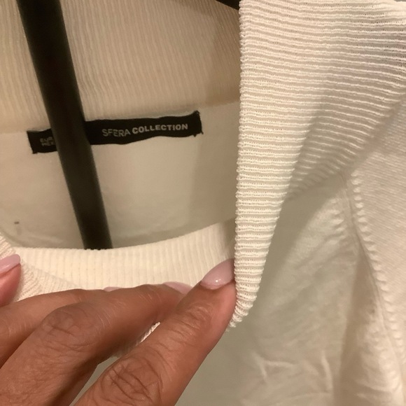 Sfera Knit Top Sz M Cream Mock Neck Pleated Sleeve Knit Chic Sweater Fall Winter - Picture 4 of 5